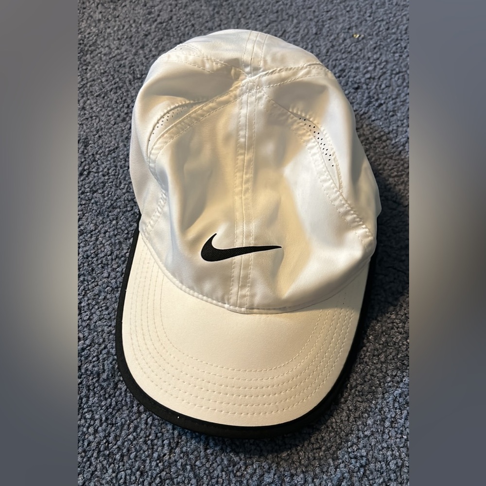 Nike Dri-Fit Featherlight Hat